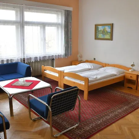 招待所 Sola Gratia *